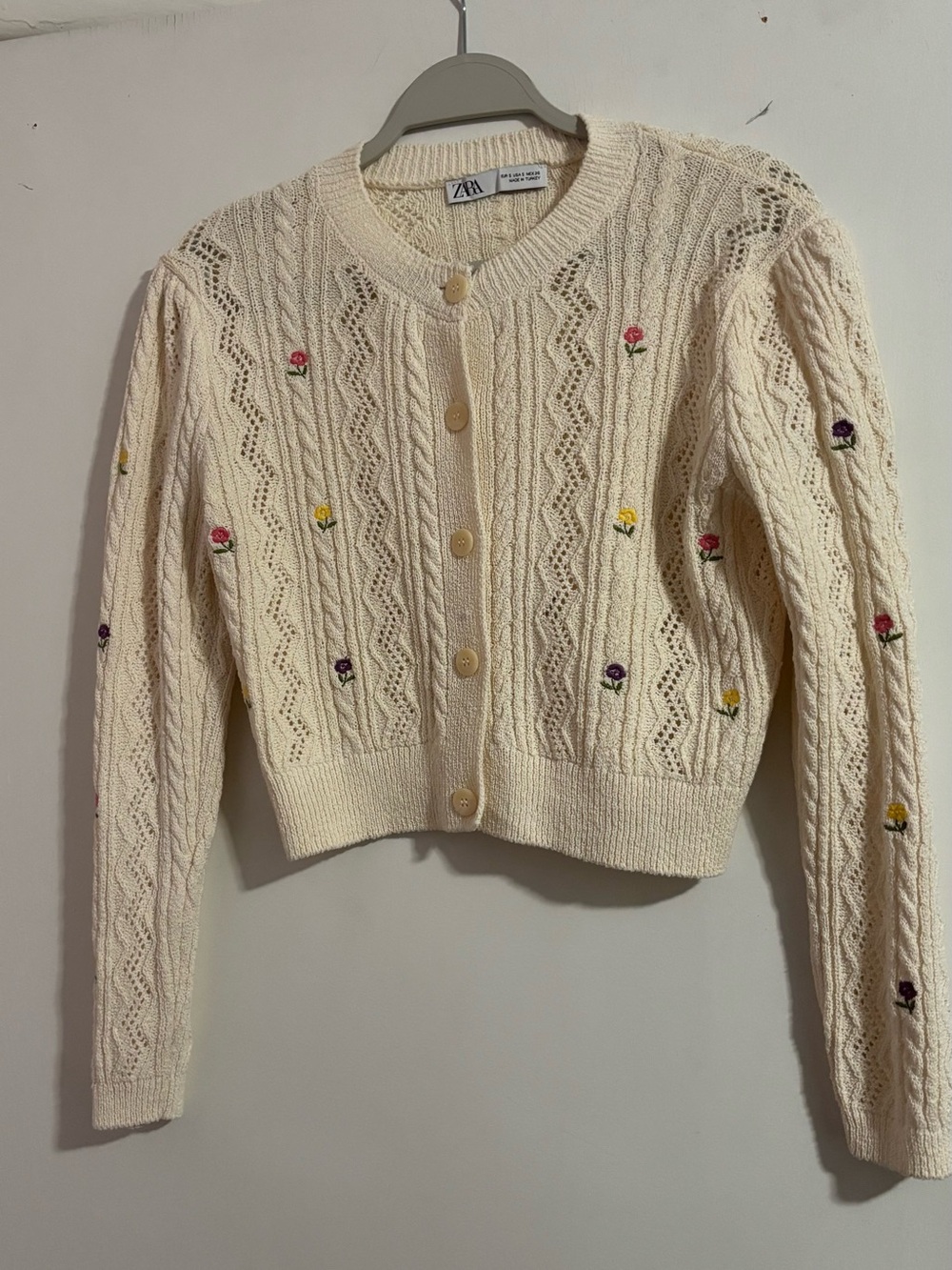 ZARA Cream Cable-Knit Cardigan with Multicolor Floral Embroidery